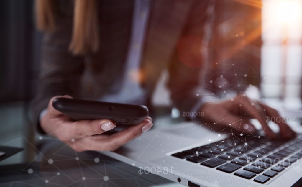 Bangun Bisnis Teknologi Sukses dengan Permudah Pembayaran Vendor dari Platform Invoice Digital