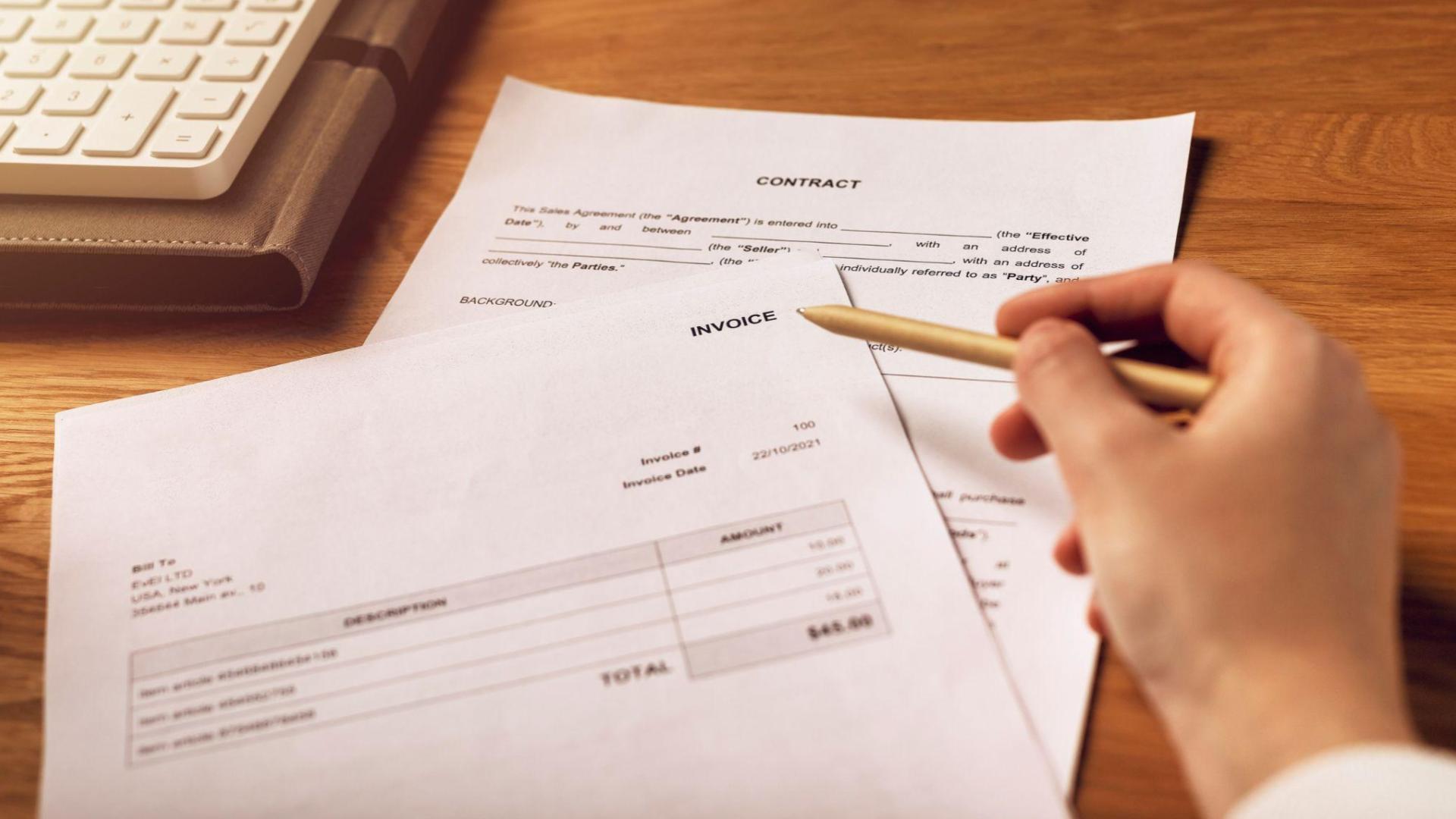 beda pembiayaan purchase order dan invoice financing