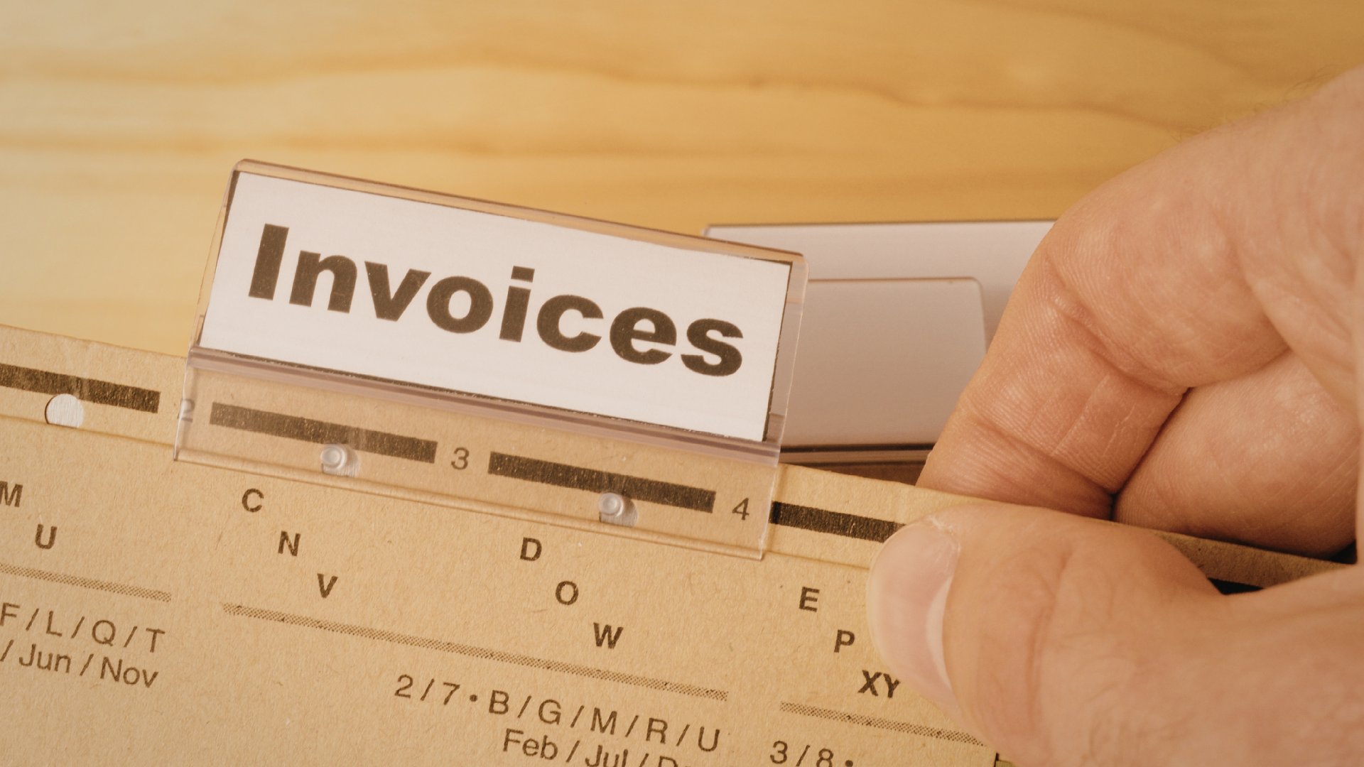 Jangan Bingung! Piutang Usaha termasuk Debit atau Kredit? Ini Penjelasannya